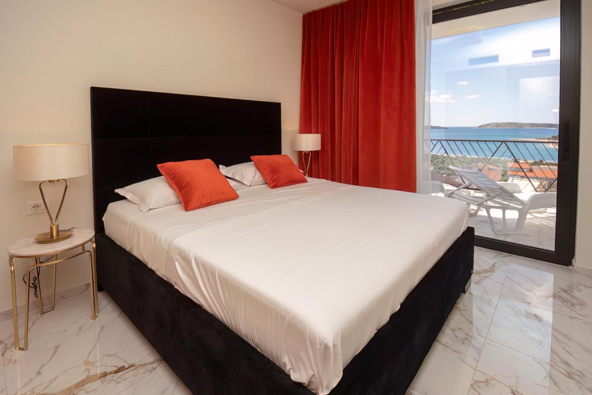 Mediterana Art Deco Resort (Adults Only) Sibenik Bagian luar foto