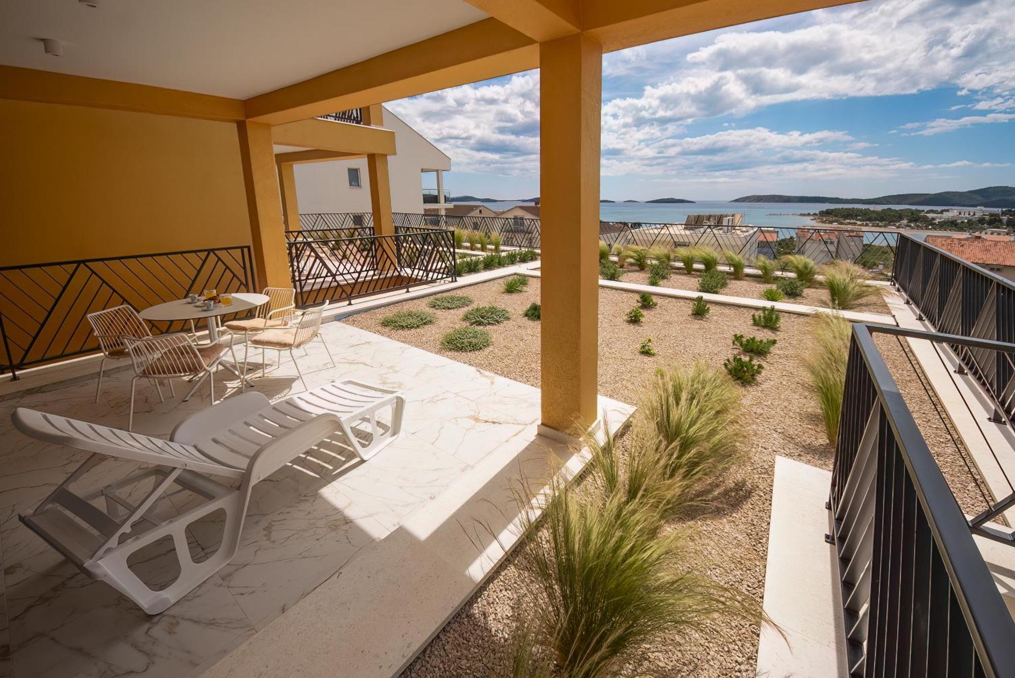 Mediterana Art Deco Resort (Adults Only) Sibenik Bagian luar foto