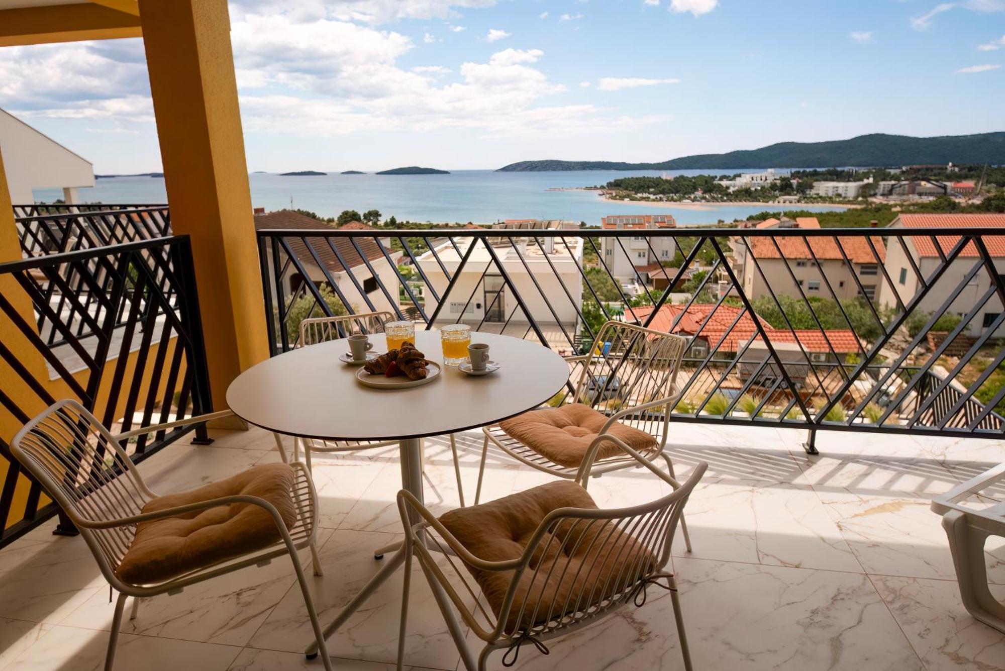 Mediterana Art Deco Resort (Adults Only) Sibenik Bagian luar foto