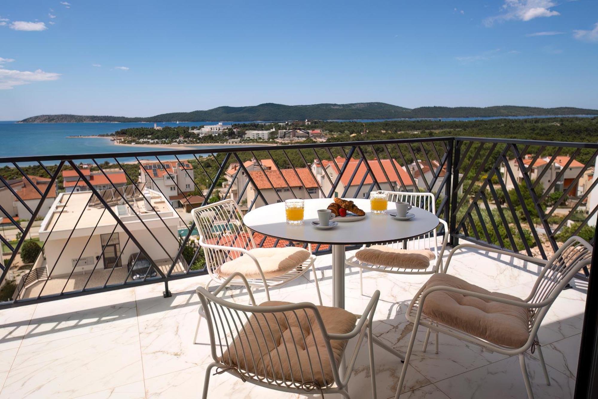 Mediterana Art Deco Resort (Adults Only) Sibenik Bagian luar foto