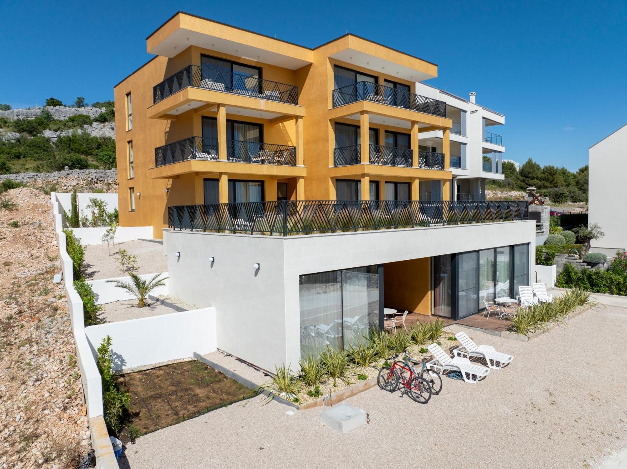 Mediterana Art Deco Resort (Adults Only) Sibenik Bagian luar foto